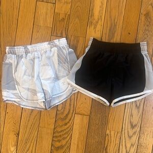 Xersion Black and White Athletic Shorts Lightweight Elastic Fit